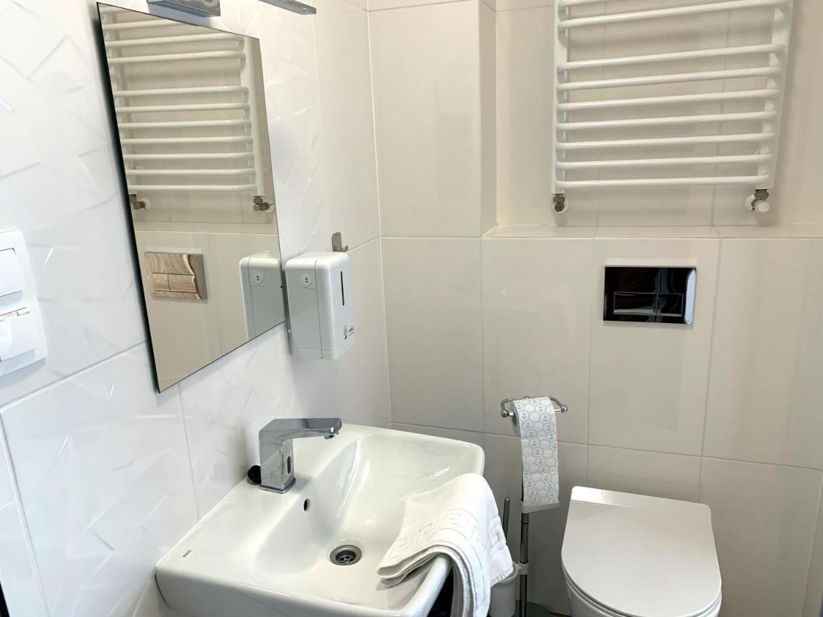 Domus Mariae Hostel Gietrzwald Bagian luar foto