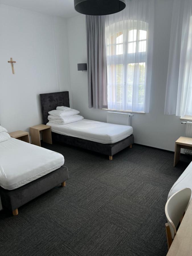 Domus Mariae Hostel Gietrzwald Bagian luar foto