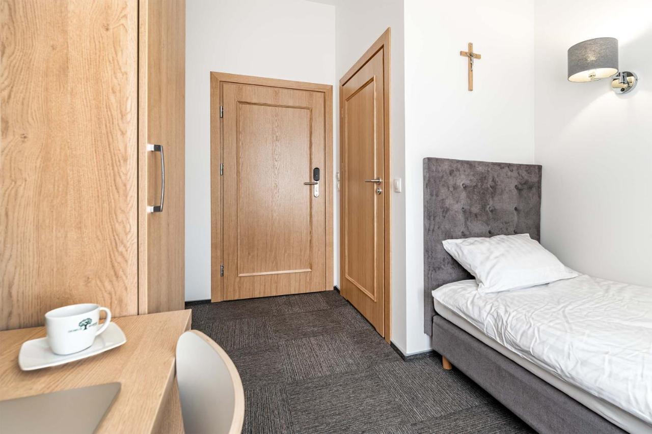 Domus Mariae Hostel Gietrzwald Bagian luar foto