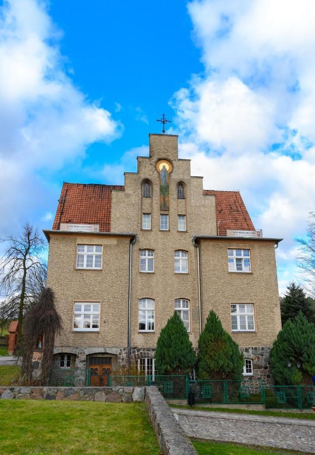 Domus Mariae Hostel Gietrzwald Bagian luar foto